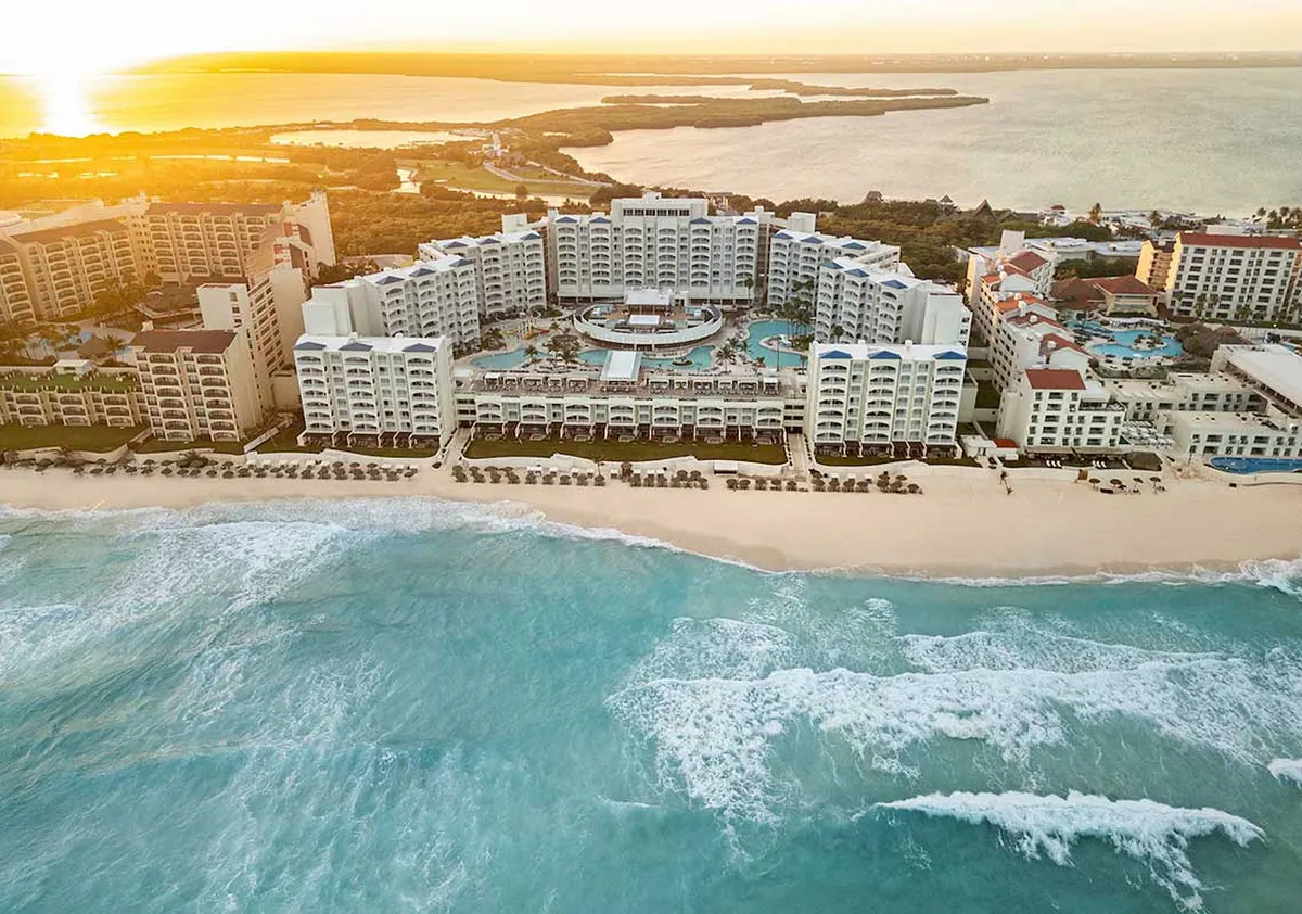 Hilton Cancun Mar Caribe All-Inclusive Resort
